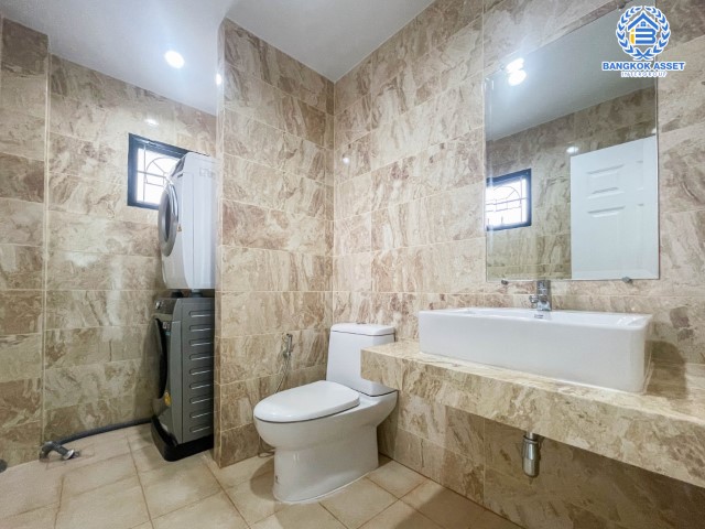 *****บ้านเดี่ยวมือสองนนทบุรี ม.มายอิสระ ราชพฤกษ์ เนื้อที่มากถึง 50 ตร.ว. ฟังก์ชัน 4 ห้องนอน 3 ห้องน้ำ 2 ที่จอดรถ แถมฟรี! 3 เครื่องปรับอากาศ 1 เครื่องทำน้ำอุ่น 1 เครื่องดูดควัน บนทำเลดี เพียง 10 นาทีถึงรถไฟฟ้าสายสีม่วง "สถานีบางพลู" จองด่วน!